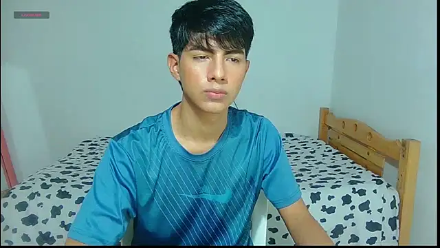Snapshot of phuwin_bj chatting on June 2026 05:07:01 AM phuwin bj online show from June 2026 05:07:01 AM
