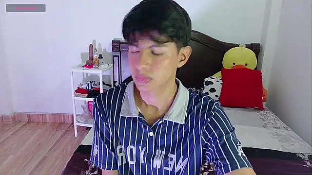 Snapshot of phuwin_bj chatting on July 2026 06:11:01 AM phuwin bj online show from July 2026 06:11:01 AM