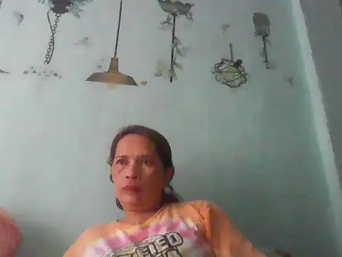 Snapshot of momshe2026 chatting on June 2026 07:47:02 AM momshe2026 online show from June 2026 07:47:02 AM