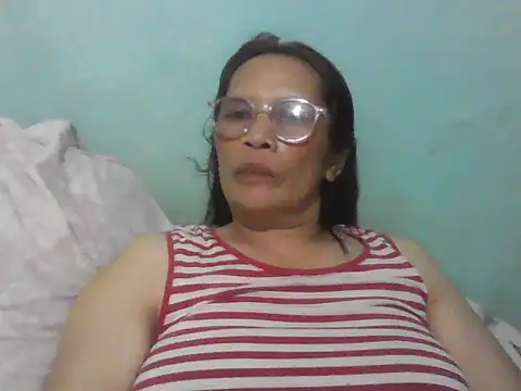 momshe2026 online show from May 2026 01:17:01 PM