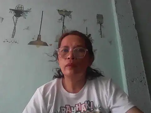 momshe2026 online show from May 2026 07:58:02 AM