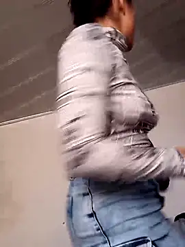 Snapshot of Perla-stone1 chatting on June 2026 09:36:02 PM Perla-stone1 online show from June 2026 09:36:02 PM