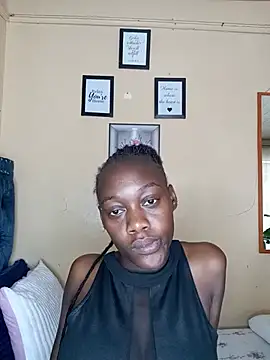 Snapshot of Paulahaze chatting on May 2026 01:19:01 PM Paulahaze online show from May 2026 01:19:01 PM