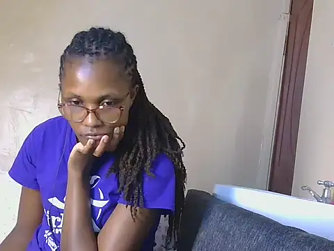Snapshot of Littlemissbarbie chatting on May 2026 07:24:02 PM Littlemissbarbie online show from May 2026 07:24:02 PM