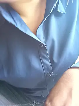 Lyvanmay- online show from May 2026 01:25:01 AM