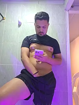 Snapshot of ORTIZ96hot chatting on May 2026 04:33:02 AM ORTIZ96hot online show from May 2026 04:33:02 AM