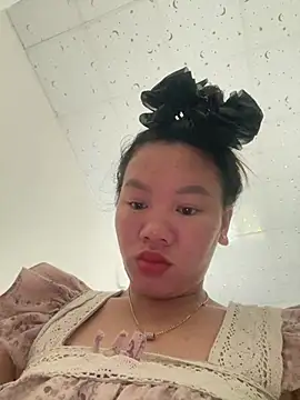 Snapshot of Suki-love chatting on May 2026 03:48:02 AM Suki-love online show from May 2026 03:48:02 AM