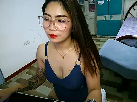 Sexynica online show from May 2026 01:18:02 PM