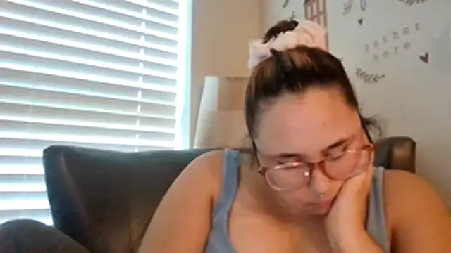 Midnight Riott online show from June 2026 01:32:01 AM