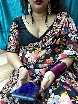 Snapshot of kavyabhabhi chatting on June 2026 08:36:02 AM kavyabhabhi online show from June 2026 08:36:02 AM