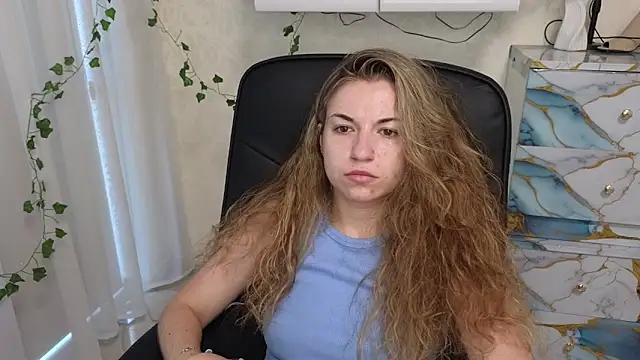 Ulyanixx online show from June 2026 03:50:01 AM