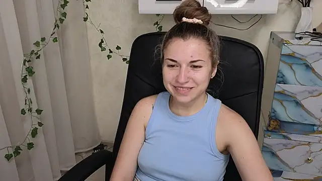 Ulyanixx online show from June 2026 08:41:02 PM