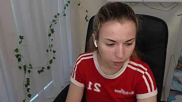 Ulyanixx online show from June 2026 04:06:02 AM