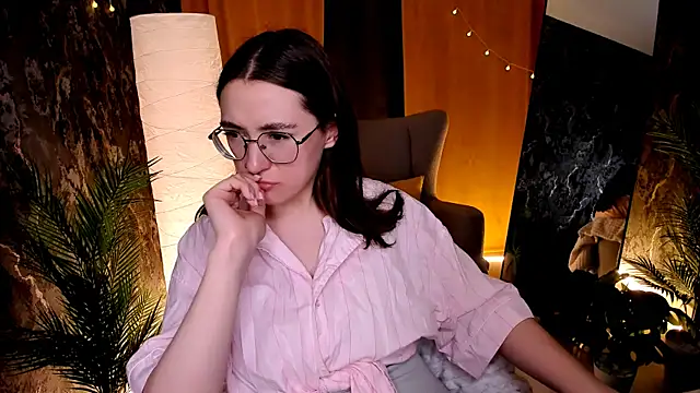 Snapshot of polly_pop_ chatting on July 2026 10:02:02 AM polly pop online show from July 2026 10:02:02 AM