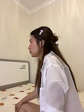 qiuqiu 018 online show from May 2026 10:30:02 PM