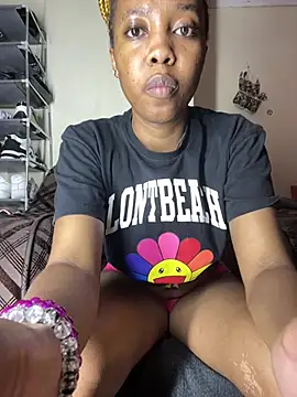 Snapshot of Sweet_Linah1 chatting on June 2026 02:33:01 PM Sweet Linah1 online show from June 2026 02:33:01 PM