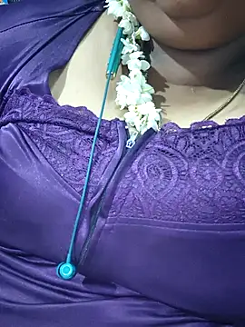 Snapshot of geetha431 chatting on July 2026 05:42:02 PM geetha431 online show from July 2026 05:42:02 PM