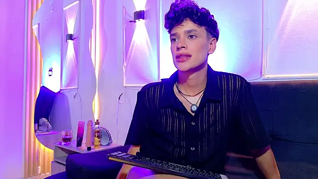 Ander asford77 online show from May 2026 12:36:01 PM
