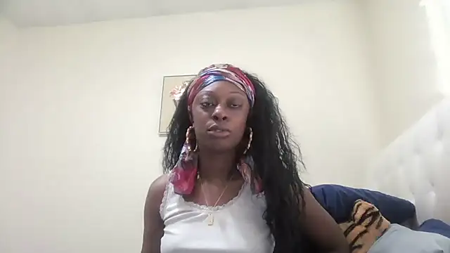 Snapshot of Prettylondond chatting on June 2026 03:40:02 PM Prettylondond online show from June 2026 03:40:02 PM