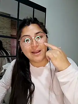 morena95  online show from May 2026 12:58:01 PM