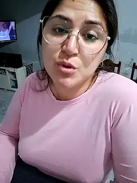 morena95  online show from June 2026 01:45:01 PM
