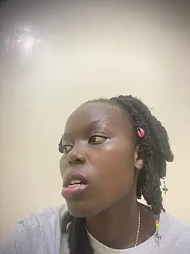 ebonycurvedass online show from June 2026 11:32:02 AM