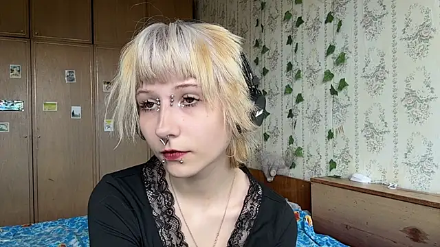 FatimahFroman online show from May 2026 12:25:01 PM