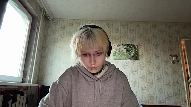 FatimahFroman online show from May 2026 06:09:01 PM