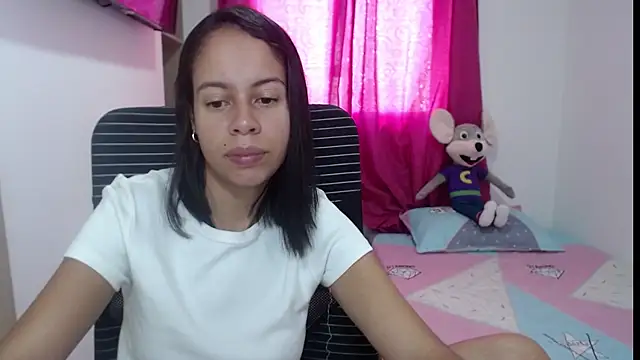 Valeria Santos  online show from June 2026 01:44:01 PM