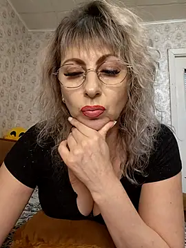 Kitty-MEOWW online show from July 2026 02:01:02 PM