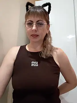 Kitty-MEOWW online show from June 2026 10:49:02 PM