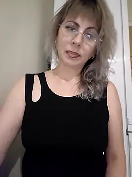 Kitty-MEOWW online show from June 2026 10:21:01 PM