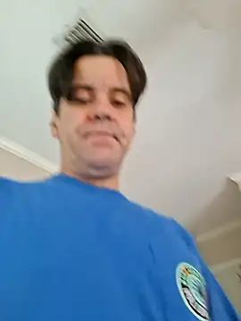 ELVISPRESI online show from May 2026 11:14:01 PM