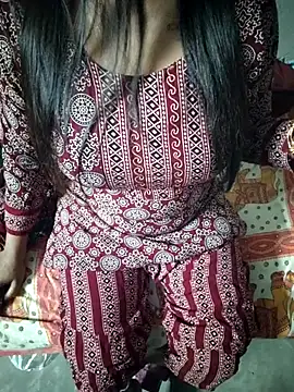Snapshot of radhikagupta345 chatting on May 2026 01:17:01 PM radhikagupta345 online show from May 2026 01:17:01 PM
