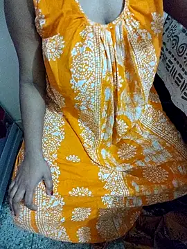 Snapshot of radhikagupta345 chatting on June 2026 08:40:02 PM radhikagupta345 online show from June 2026 08:40:02 PM