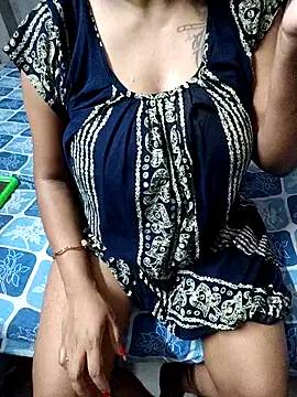 Snapshot of radhikagupta345 chatting on June 2026 08:54:02 AM radhikagupta345 online show from June 2026 08:54:02 AM