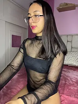 MoonLitDoll online show from May 2026 10:28:01 PM