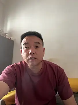 MRhuang007 online show from May 2026 04:18:02 AM