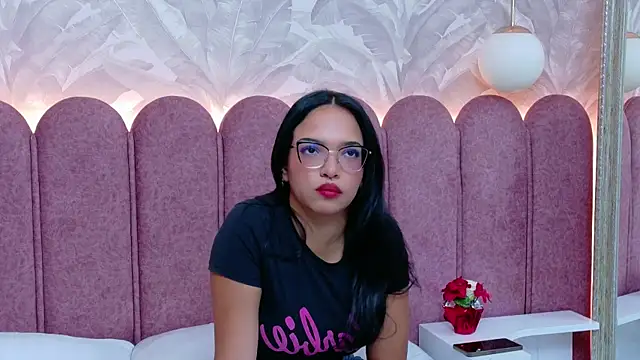 Maddy-Dove online show from May 2026 06:00:01 AM