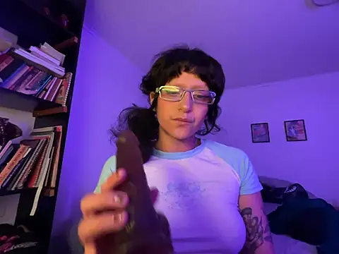 zoe secrets online show from June 2026 03:56:01 AM