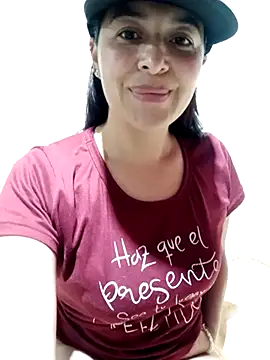 Snapshot of jessamondd chatting on June 2026 05:27:01 AM jessamondd online show from June 2026 05:27:01 AM
