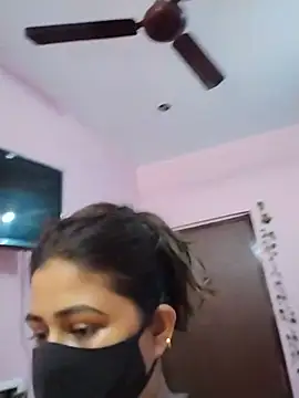 sreyashidas505 online show from June 2026 06:29:01 AM