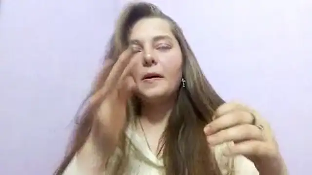 Snapshot of AnnieAge chatting on May 2026 03:33:01 PM AnnieAge online show from May 2026 03:33:01 PM