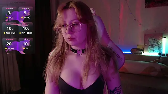 Snapshot of henby_streamss chatting on June 2026 08:28:01 PM henby streamss online show from June 2026 08:28:01 PM