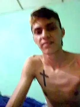 Emiiliaano online show from May 2026 06:24:01 PM