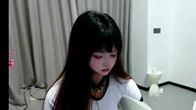 yan-0705 online show from June 2026 11:32:02 AM