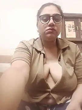 yourchahat27 online show from June 2026 02:53:01 AM