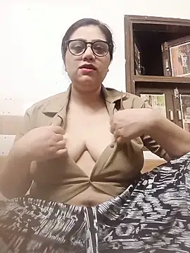 yourchahat27 online show from June 2026 10:58:02 PM