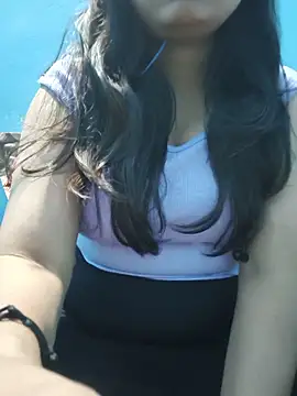 Raginilove online show from June 2026 04:28:01 PM