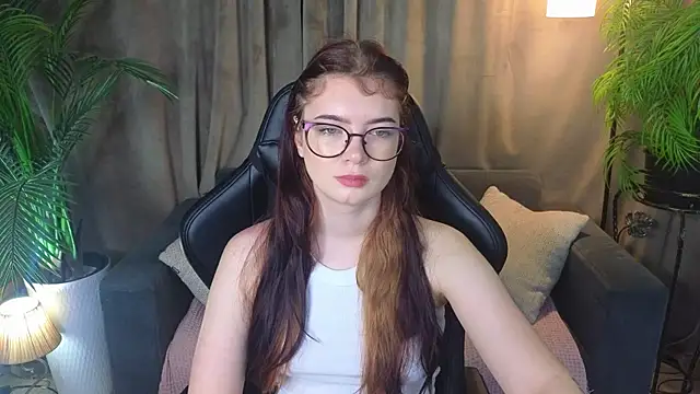 Snapshot of MelissaMay__ chatting on June 2026 11:54:02 PM MelissaMay online show from June 2026 11:54:02 PM